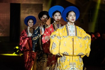 Hà Nội: “Kế vãng khai lai” kể chuyện cổ phục Việt Nam