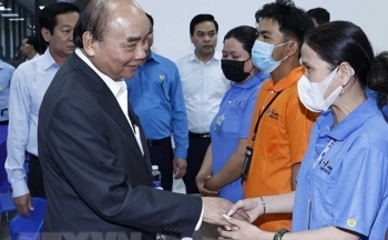 Chủ tịch nước trao quà Tết tặng người nghèo tại Kiên Giang