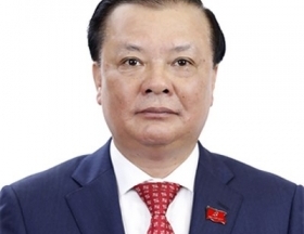 Đồng chí Đinh Tiến Dũng