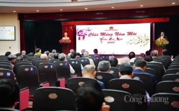 Bộ Công Thương gặp mặt, chúc Tết cán bộ hưu trí nhân dịp Xuân Quý Mão