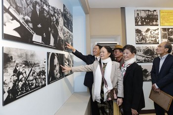 Những ngày tháng Chạp chưa xa