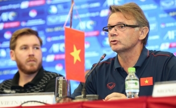 HLV Philippe Troussier sắp thay ông Park dẫn dắt tuyển Việt Nam