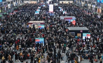 Thế giới rộn ràng đón Tết Nguyên đán