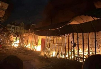 Yên Bái: Do mâu thuẫn, em trai phóng hỏa đốt nhà anh