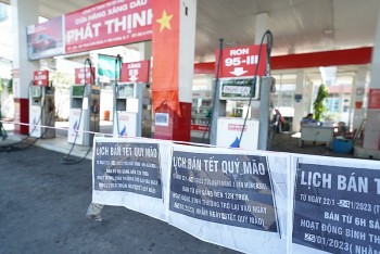 Quản lý thị trường TP. Hồ Chí Minh thông tin về việc một số cửa hàng xăng dầu “nghỉ Tết”