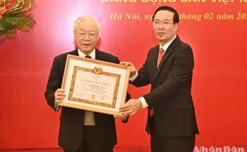 Lễ trao Huy hiệu 55 năm tuổi Đảng tặng đồng chí Tổng Bí thư Nguyễn Phú Trọng