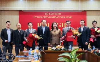 Ủy ban Chứng khoán Nhà nước công bố các quyết định bổ nhiệm cán bộ