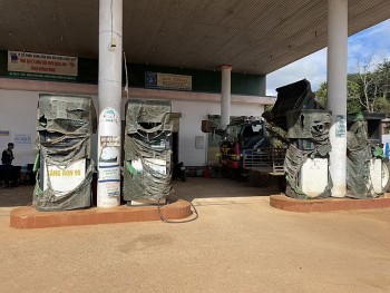 Xử phạt 15 triệu đồng cửa hàng xăng dầu ngừng bán hàng ở Quảng Trị