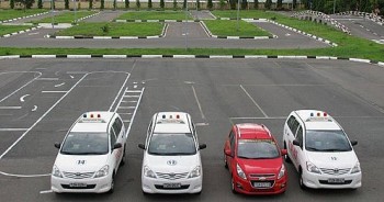 Học phí đào tạo bằng lái xe ô tô tăng mạnh, nguyên nhân do đâu?