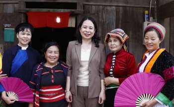 Quyền Chủ tịch nước dự ngày hội Sắc xuân trên mọi miền Tổ quốc