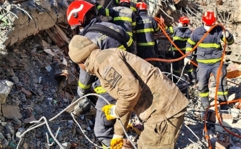 Cảnh sát Việt Nam dùng camera dò thấy nhiều nạn nhân bị vùi lấp ở Thổ Nhĩ Kỳ