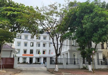 Hà Tĩnh: Khởi tố vụ án vi phạm đấu thầu mua sắm thiết bị giáo dục