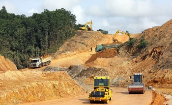 Trong tháng 3/2023, phải rà soát, nâng công suất các mỏ cát, mỏ đá phục vụ thi công các tuyến cao tốc