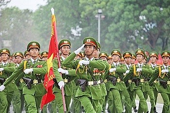 Bộ Nội vụ đề xuất tăng lương cơ sở từ ngày 01/7/2023