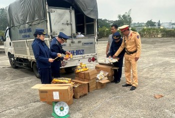 Tỉnh Quảng Ninh: Phát hiện hơn 1.500 gói thực phẩm ăn liền nhập lậu