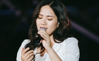 Thùy Chi gây tranh cãi về phong độ ca hát trong đêm nhạc tại Đà Lạt