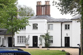 Thực hư thông tin vợ chồng Harry và Meghan bị 