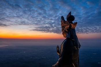 Vượt qua nhiều điểm đến tâm linh, Núi Bà Đen được tìm kiếm hàng triệu lượt trên google mỗi tháng