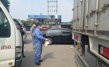 Không thể đăng kiểm xe, người dân nơm nớp lo quá hạn 1 ngày cũng bị phạt