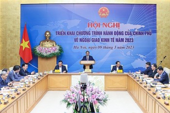 Xây dựng nền ngoại giao kinh tế phục vụ phát triển đất nước, lấy người dân làm trung tâm