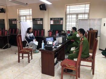 Cấp thẻ Căn cước công dân cho người dưới 14 tuổi: Tránh lãng phí!