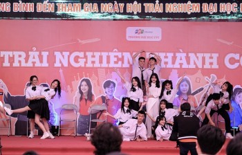 Hơn 1.000 học sinh Quảng Bình tham gia ngày hội trải nghiệm và tư vấn hướng nghiệp