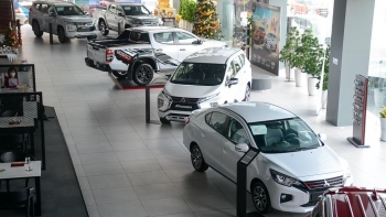 Nặng gánh thuế, phí, giá ô tô tại Việt Nam cao ngất ngưởng