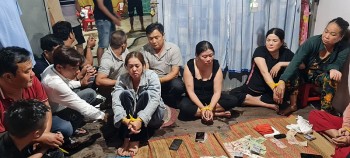 Cần Thơ: Triệt phá tụ điểm đánh bạc của quý bà, thu giữ 127 triệu đồng