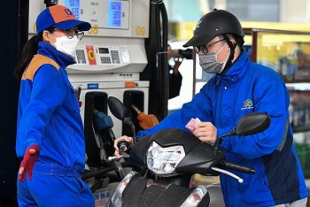Giá xăng dầu trong nước kỳ điều hành chiều nay dự báo giảm theo giá thế giới