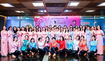 Ban nữ công PV GAS gửi tặng gần 400 áo dài trong tháng 3 yêu thương