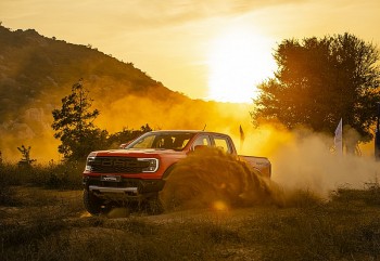 Cùng Ranger Raptor Thế Hệ Mới trải nghiệm những  địa hình off-road 