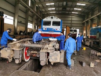 Phải cam kết tính an toàn đối với đầu máy, toa xe được điều chỉnh niên hạn