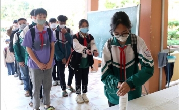 Ca mắc COVID-19 tăng nhanh, các địa phương tăng cường ứng phó