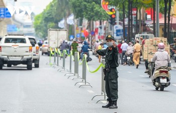Hà Nội lập chốt, phân luồng chống ùn tắc giao thông dịp nghỉ lễ 30/4