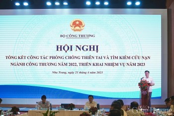 Thứ trưởng Bộ Công Thương Nguyễn Sinh Nhật Tân dự Hội nghị tổng kết công tác phòng chống thiên tai