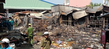 Cháy lớn tại chợ Đồng Tháp, thiêu rụi hoàn toàn 14 ki ốt