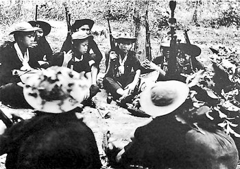 Gặp lại cựu chính trị viên 