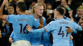 Bảng xếp hạng Ngoại hạng Anh hôm nay ngày 1/5: Manchester City chiếm ngôi đầu bảng; Liverpool vươn lên Top 5