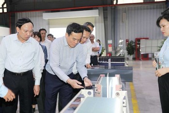 Phó Thủ tướng Trần Lưu Quang làm việc với tỉnh Quảng Ninh