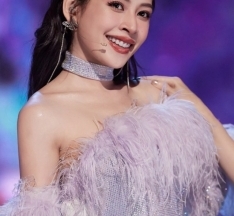 Chi Pu thắng lớn với sân khấu “See tình”, lên thẳng chức đội trưởng trên show Trung Quốc