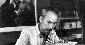 Bác Hồ kính yêu luôn sống mãi trong lòng các cán bộ công nhân viên ngành thương mại Việt Nam