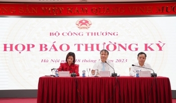 Bộ Công Thương đề xuất tiếp tục thực hiện giảm lệ phí trước bạ ôtô