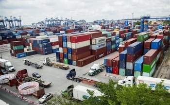 Sau bảy năm, hàng container qua cảng biển Việt Nam tăng gần gấp đôi