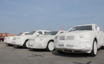 Thị trường ô tô tiếp đà giảm