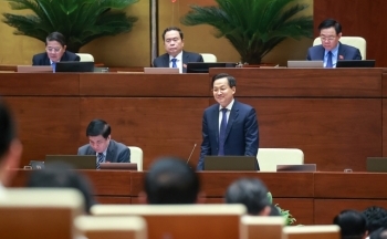 Phó Thủ tướng Lê Minh Khái báo cáo giải trình trước Quốc hội