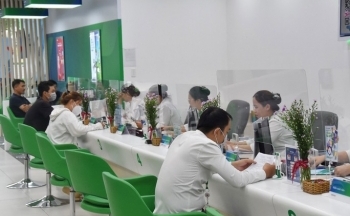 Lãi suất đã giảm, chờ tín dụng khởi sắc