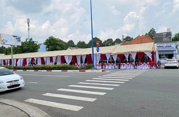 Bình Dương: Xử phạt đám cưới dựng rạp chiếm 2/3 làn đường
