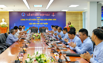 Công ty cổ phần Lọc hóa dầu Bình Sơn và Hội Dầu khí Việt Nam ký kết thỏa thuận hợp tác