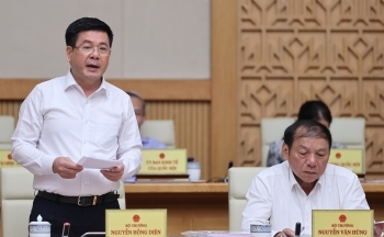 Bộ Công Thương: Thực hiện nhiều giải pháp đảm bảo đủ xăng, đủ điện