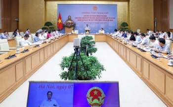 Thủ tướng: Hoàn thành hướng dẫn chính sách đặc thù với TPHCM chậm nhất là ngày 15/8